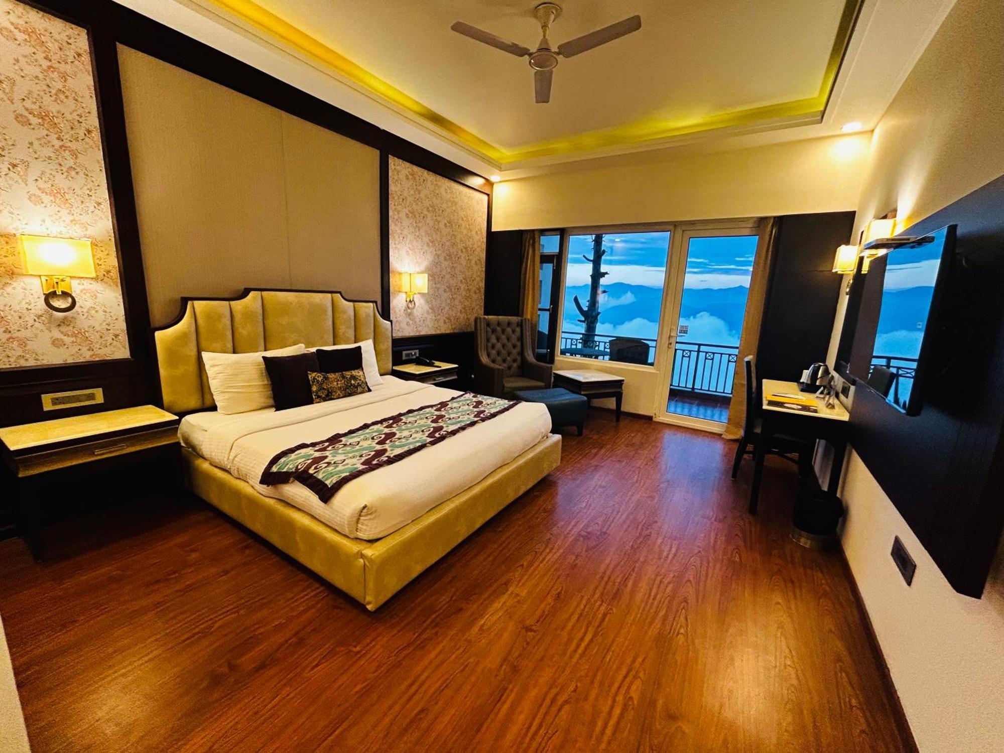 Grand View Hotel Dalhousie Ngoại thất bức ảnh