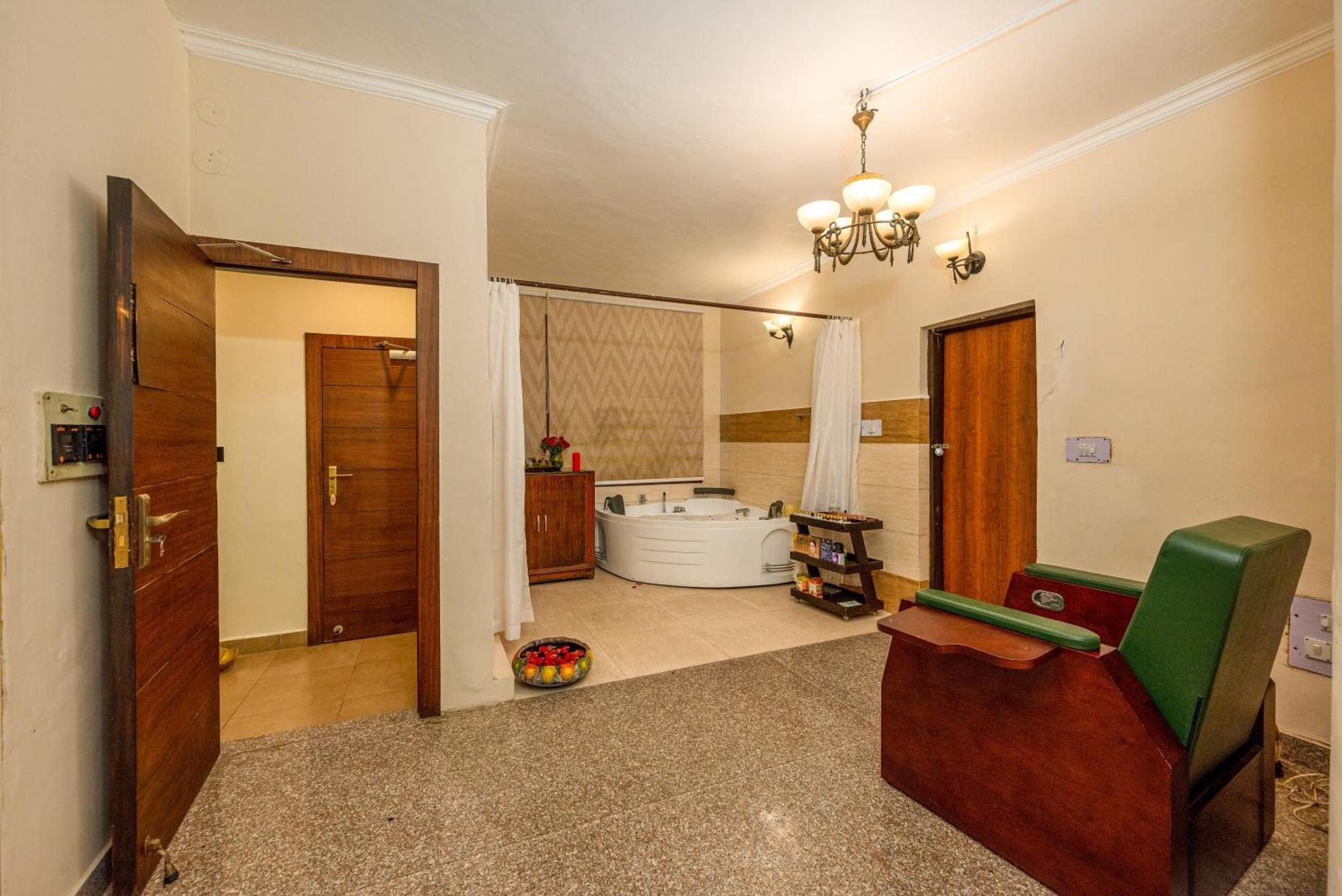 Grand View Hotel Dalhousie Ngoại thất bức ảnh