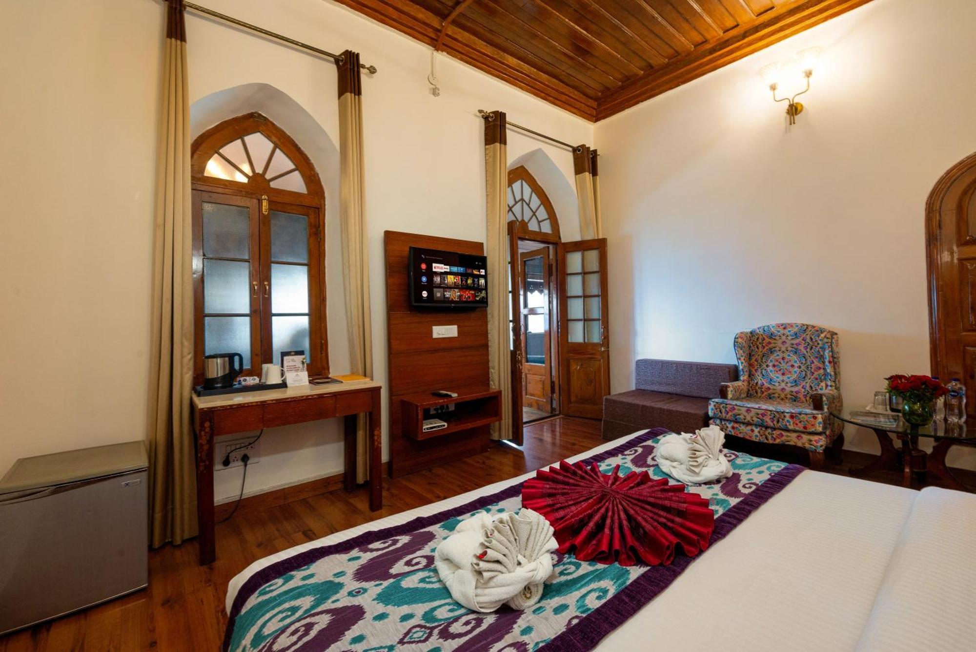 Grand View Hotel Dalhousie Ngoại thất bức ảnh