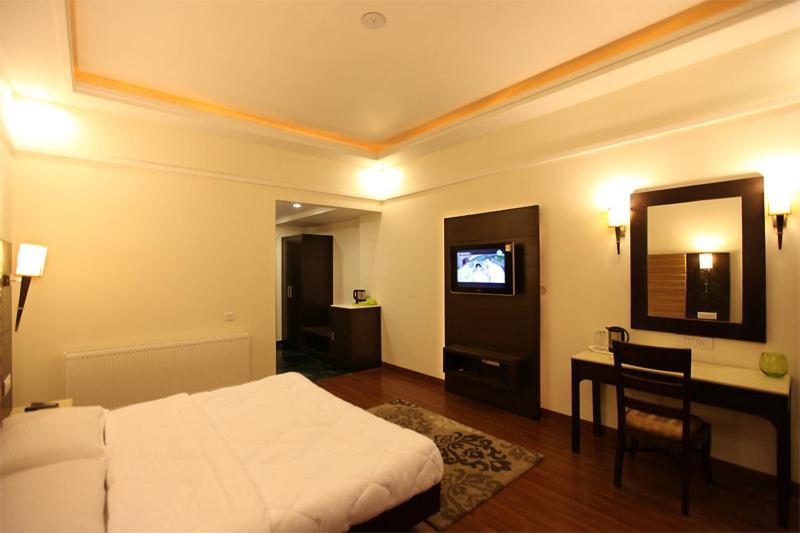 Grand View Hotel Dalhousie Ngoại thất bức ảnh